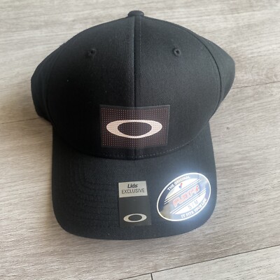 Oakley Hat Ellipse Hologram Blackout Black Flex Fit Fitted Hat Size S/M