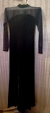 VTG 90s Y2K Sz 6-8 Gothic Black Velvet Long Sleeve Formal/ Prom Gown