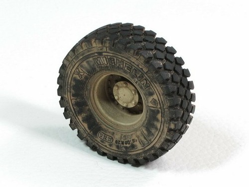ET Model ET-ER35043 1/35 Buffale 6X6 MPCV Weighted Wheels (7 pcs) - Bild 1 von 4