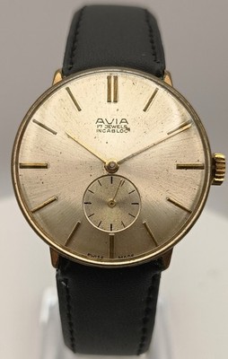 Avia Vintage 1960s Swiss 17 Jewels Incabloc Manual Wind Sub Seconds Mens Watch
