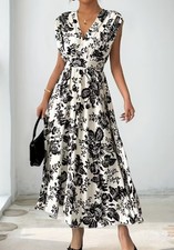 White With Black Floral Print Sleeveless Maxi Dress Size 16