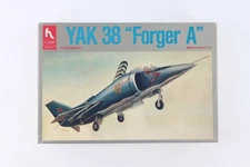 Hobby Craft 1/72 YAK 38 Forger A Model Kit