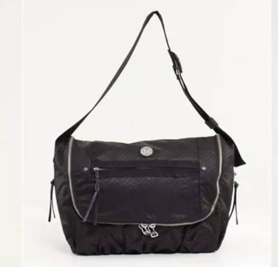 Lululemon Yoga Moto Messenger - Black - lulu fanatics