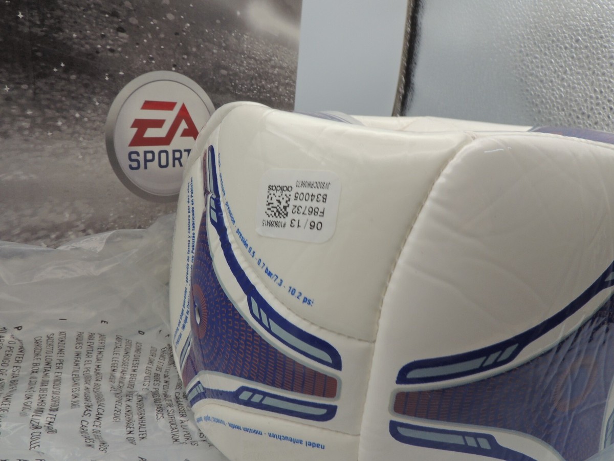 Ballon de football de collection EA Sports Tango 12 par Adidas Special Edition - Collection