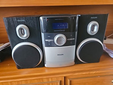 Philips MC147 Micro Hi-Fi System CD AM/FM Stereo Remote AUX with Speakers