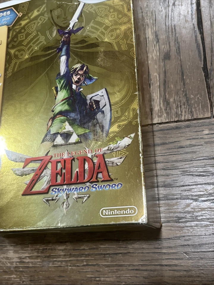 LEGEND OF ZELDA SKYWARD SWORD Bundle 25th Anniversary Gold Wii remote NEW - Image 2 of 4