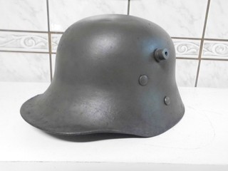 Stahlhelm M16 WWI und WWII Reichswehr & Wehrmacht teilrestauriert Original.