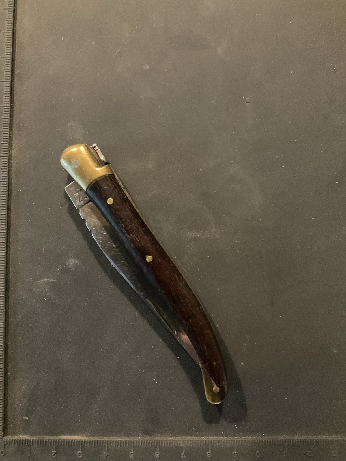 Laguiole En Aubrac 12C27 France Folding Pocket Knife Used Chipped Handle Sandvik