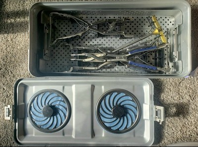 EVEREST Medtronic MAST QUADRANT LEGACY Spinal System Instrument Set with Tray