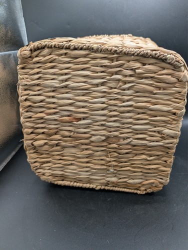 Tommy Bahama Woven Basket with lid - 第 6/7 張圖片