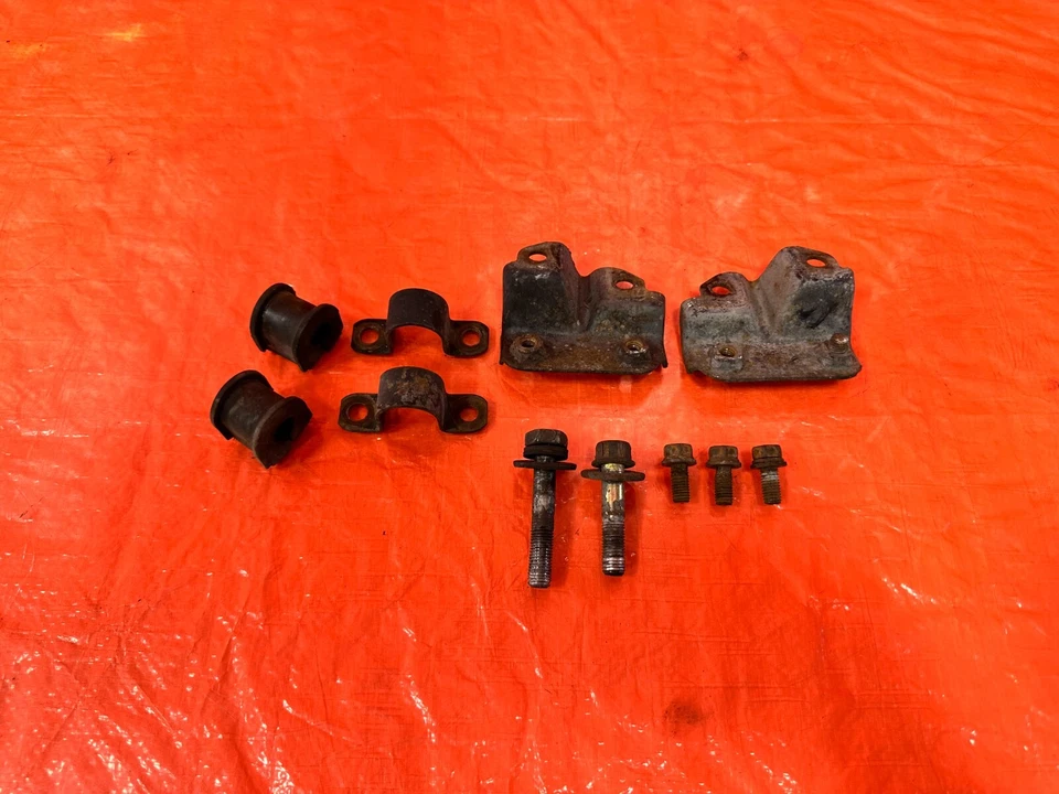 94-01 ACURA INTEGRA - REAR SWAY BAR BUSHINGS AND BRACKETS LEFT & RIGHT OEM #281 - Image 2 of 4