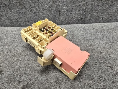 2001-2005 LEXUS IS300 OEM LEFT MULTIPLEX CONTROL MODULE RELAY FUSE JUNCTION BOX