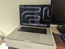 Apple Macbook Pro 15 Intel i7 / 16 GB RAM / 512 GB SSD 4 GB Grafikkarte