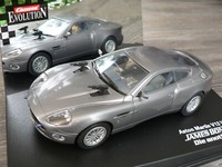 Carrera Evolution 25467 Aston Martin Vanquish James Bond Neu