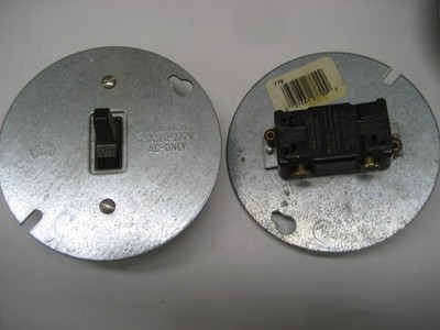NOS 4'' Round Outlet Box QUIET BROWN TOGGLE SWITCH 5A 250V 10A 125V Cover UL 779