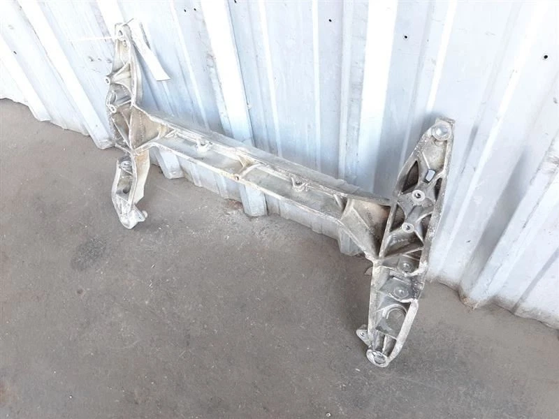 2001 Porsche 911 Carrera Boxster suspensão dianteira subquadro berço crossmember - Imagem 2 de 4