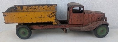 Antique Turner Dumptruck
