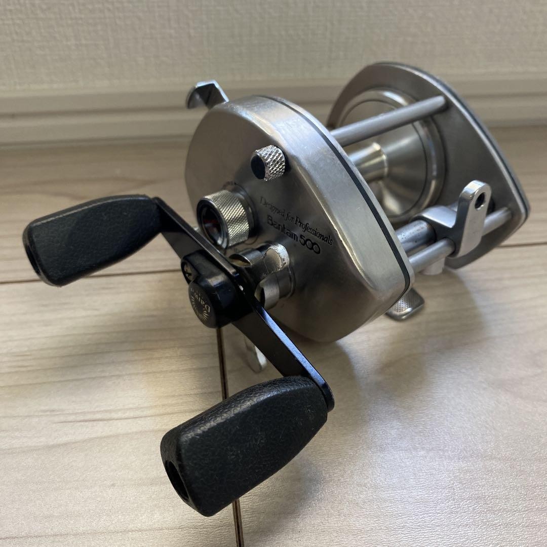 リール SHIMANO Bantam 500 Shimano Bantam 500 Vintage Reel Used Tackle with Scratches