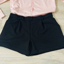 Women  s Shorts Front Pleats Cuffed, Elastic Waste Pockets Black Sz XL