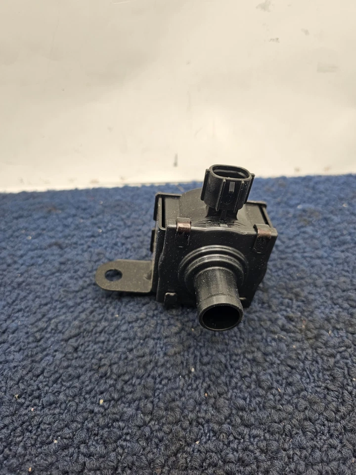 911-650: Solenoide de válvula de ventilación de bote de vapor para Subaru Baja Impreza Legacy 97-06 Foto 4 de 4