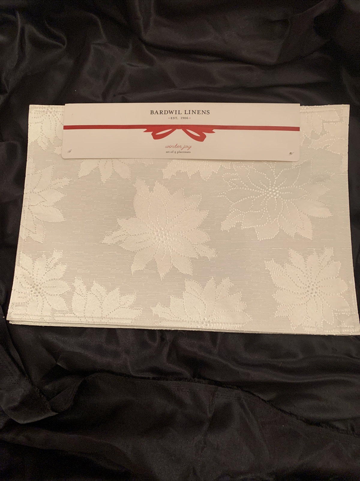 4 BARDWIL LINENS WINTER JOY IVORY POINSETTIA DESIGN PLACEMAT SET (4) NEW eBay