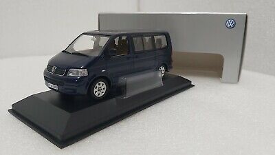 Volkswagen T5 Multivan (2003) Minichamps 842902102 1:43