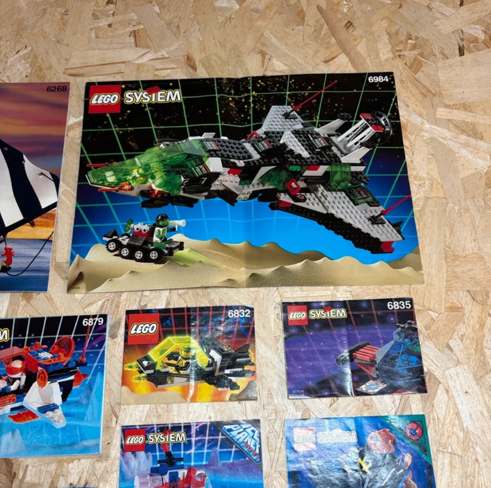 LOTTO 14 MANUALI ISTRUZIONI LEGO SYSTEM VINTAGE COMPLETI - Immagine 3 di 4