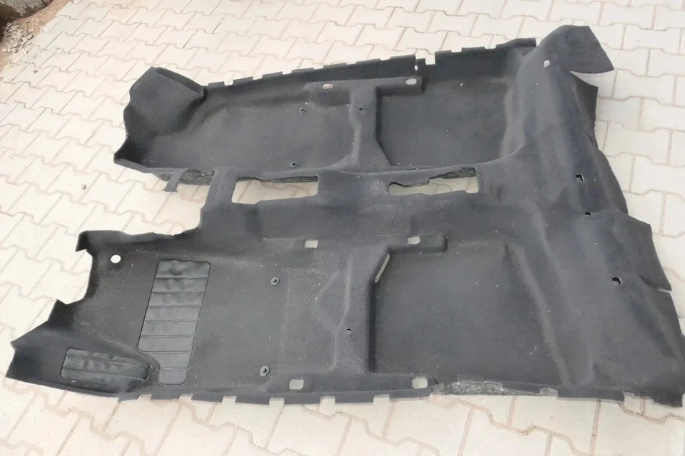 VW Polo 9N 9N3 Teppich Innenraumteppich Innen Boden Bodenbelag - Bild 1 von 4