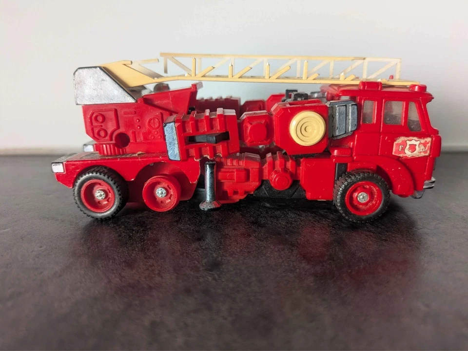 Transformers G1 Inferno - Autopompa Pompieri Mitsubishi Fuso - Originale HASBRO - Imagen 2 de 4