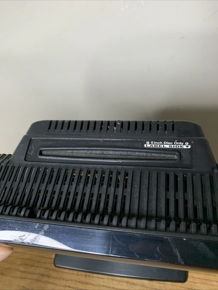 Magnavox LCD HD TV Built-In DVD Player HDMI 19MD350B/F7 720p  NO Remote Tested - Image 3 of 4