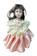 BAMBOLINA IN PORCELLANA DOLL'S HOUSE COLLECTION CON ABITO ROSA ANTICO