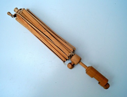 Umbrella swift yarn winder holder fiber string wool thread knitting tools wooden - Picture 7 of 7