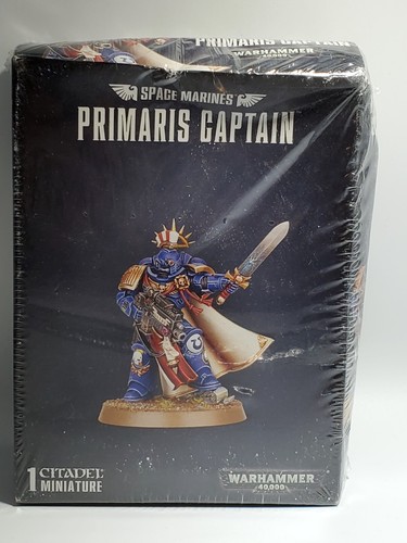 Warhammer 40k miniature of a primaris space marine captain