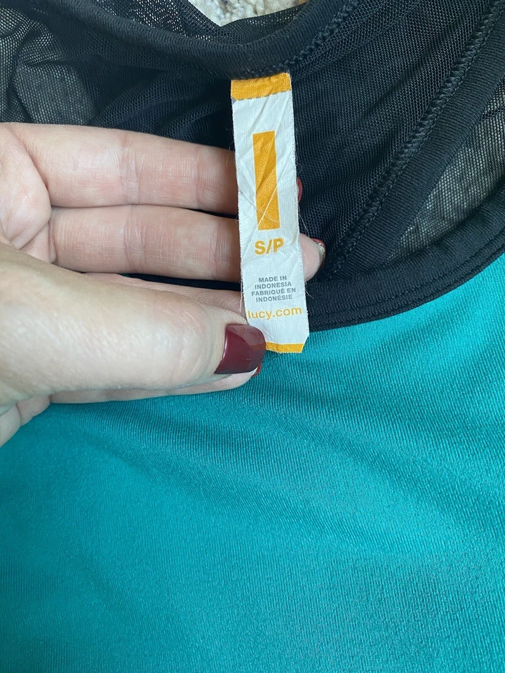 Camiseta sin mangas de entrenamiento Lucy con sujetador acolchado incorporado espalda pequeña transparente Foto 4 de 4