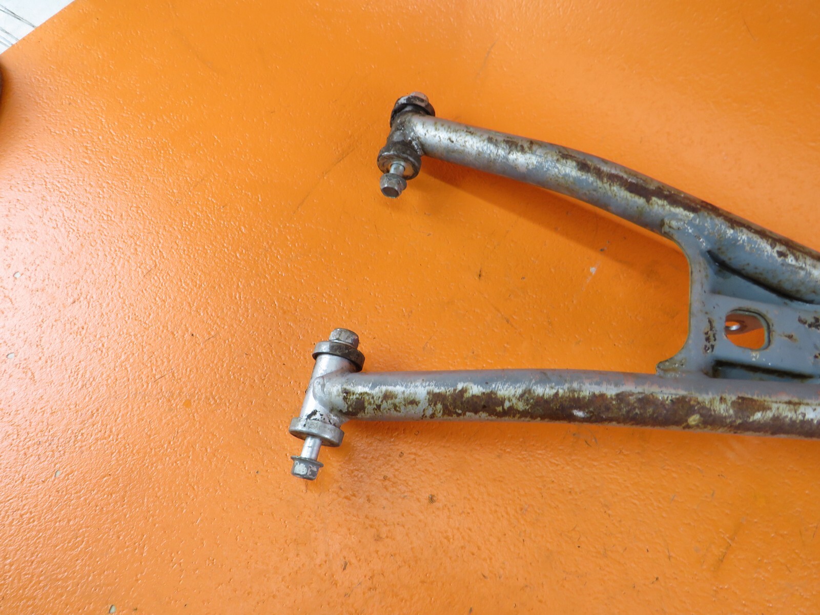 2004 2009 Yamaha YFZ450 YFZ 450 OEM FRONT RIGHT LOWER A ARM CONTROL