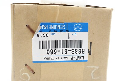大口③ NEW OEM Mazda Passenger Side Fog Light Lamp B63B51680 Mazda 3 17