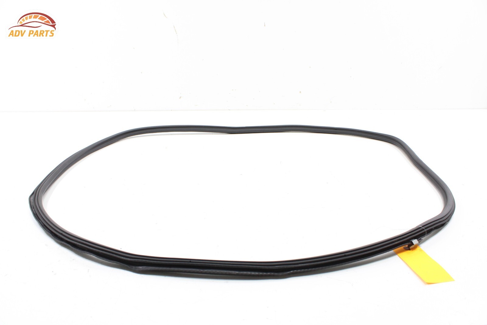 2017 - 2020 BENTLEY BENTAYGA REAR RIGHT SIDE DOOR BODY WEATHERSTRIP SEAL OEM