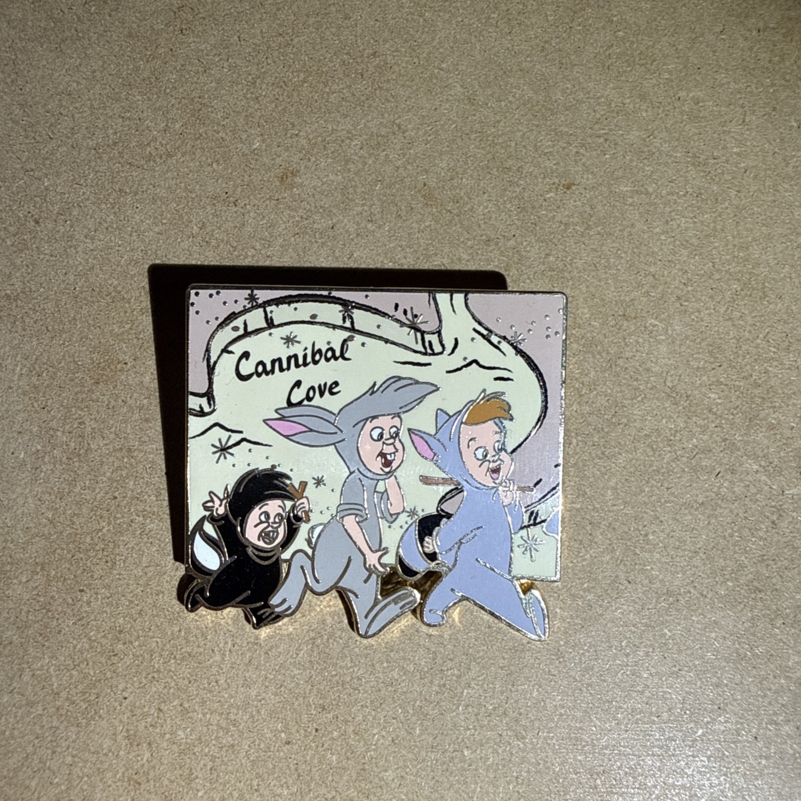 PETER PAN 65 ANIVERSARIO COLECCIÓN NIÑOS PERDIDOS NEVERLAND MAPA MISTERIO REVELAR PIN