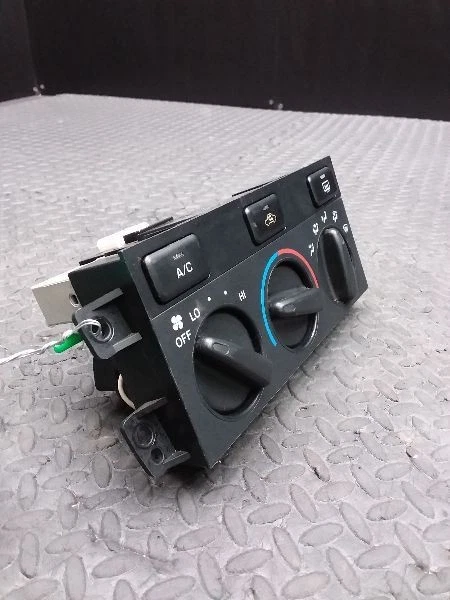 Climate Temperature Control Automatic Push Button Control Fits 00-03 SOLARA 1849 Foto 2 de 4