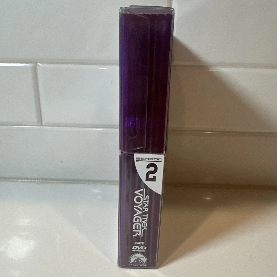 Star Trek: Voyager - Complete Second Season (DVD, 2004, 7-Disc Set)  - Image 2 of 4