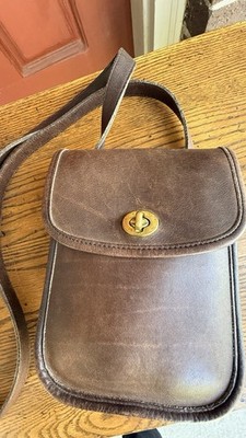 Vtg COACH 9978 Old Brown Leather Scooter Hip Pack Turnlock