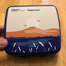 Tupperware Sandwich Keeper Container Storage ...