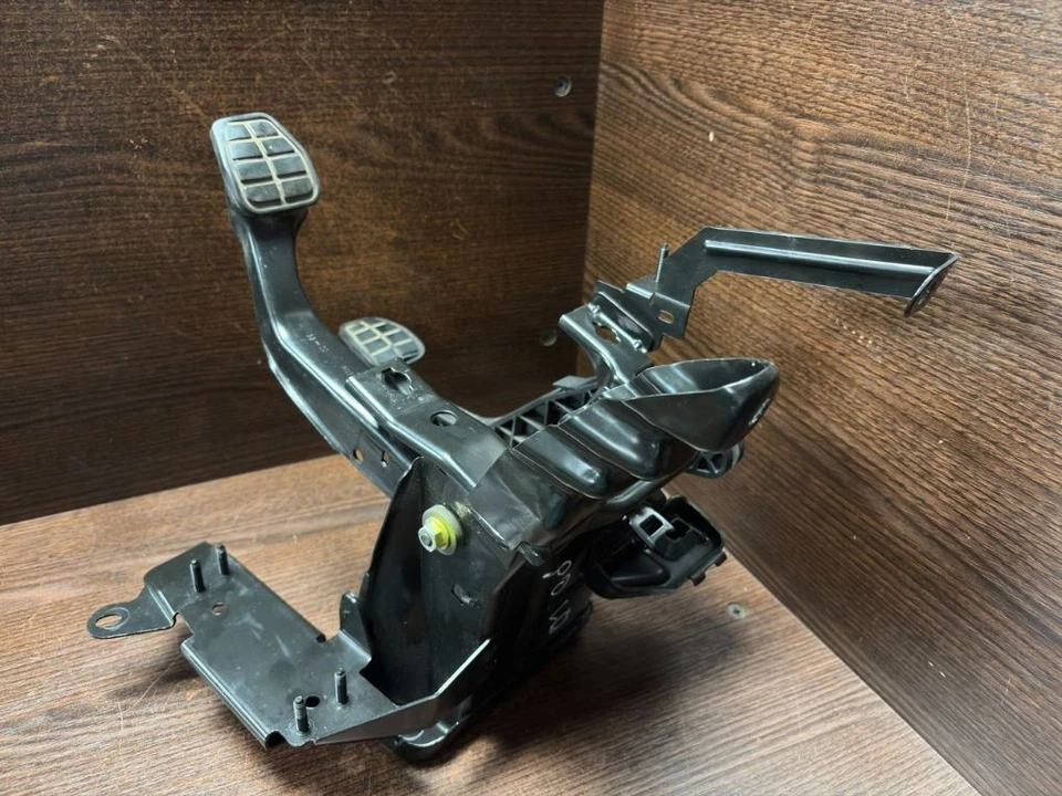 VW POLO (6V2) (11.95-07.06) Pedali, Altro W06N1721031AK Foto 3 de 4