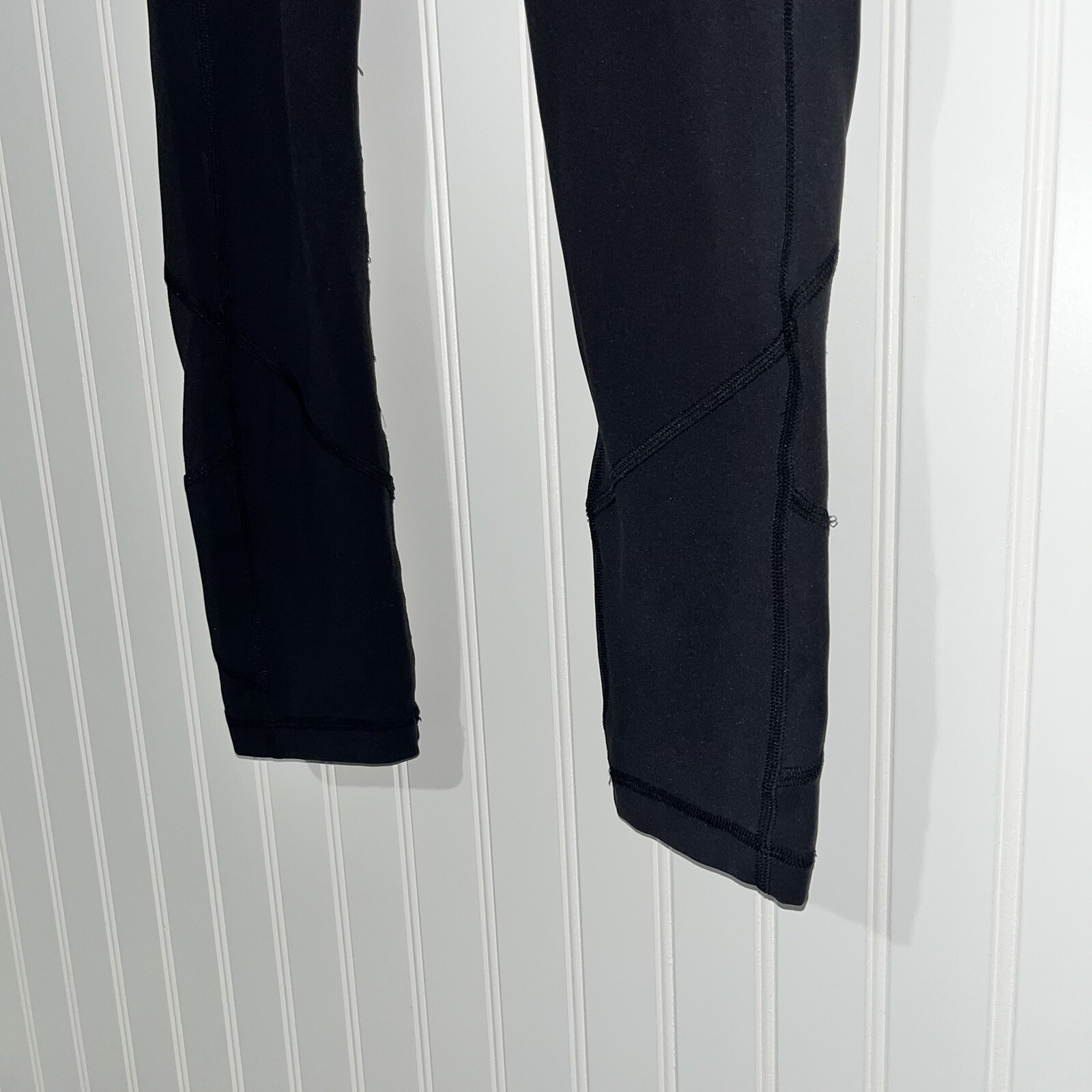Lululemon BLACK Color Leggings CA 35801 RN 106259 Womens Size 4 eBay