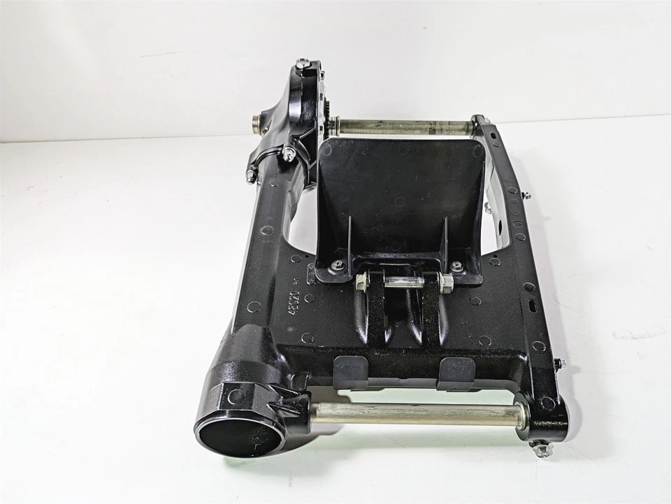 Suzuki M109R VZR1800 2016 Boulevard basculante eje diferencial 27300-48850 Foto 3 de 4