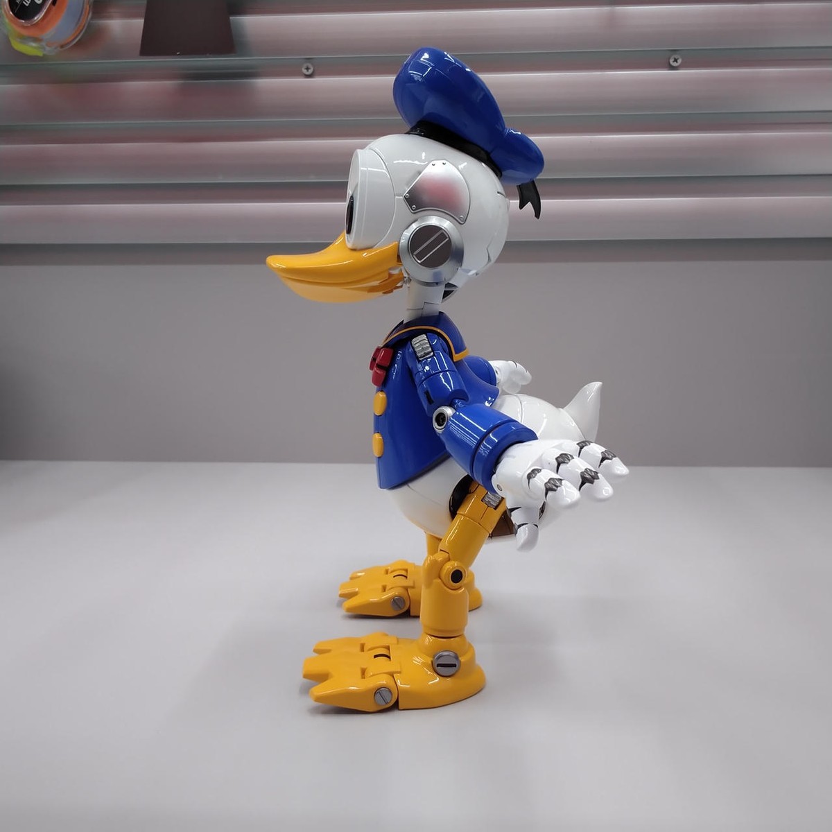 BLITZWAY　CARBOTIX　DONALD DUCK　ドナルドダック BLITZWAY CARBOTIX Donald Duck Disney Movable Figure Painted Robot