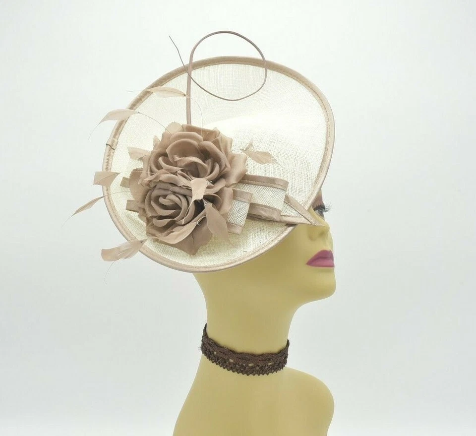 M8184 (Marfil/Taup) Kentucky Derby Iglesia Boda Pascua Tea Party Sinamay Fascinator Foto 4 de 4