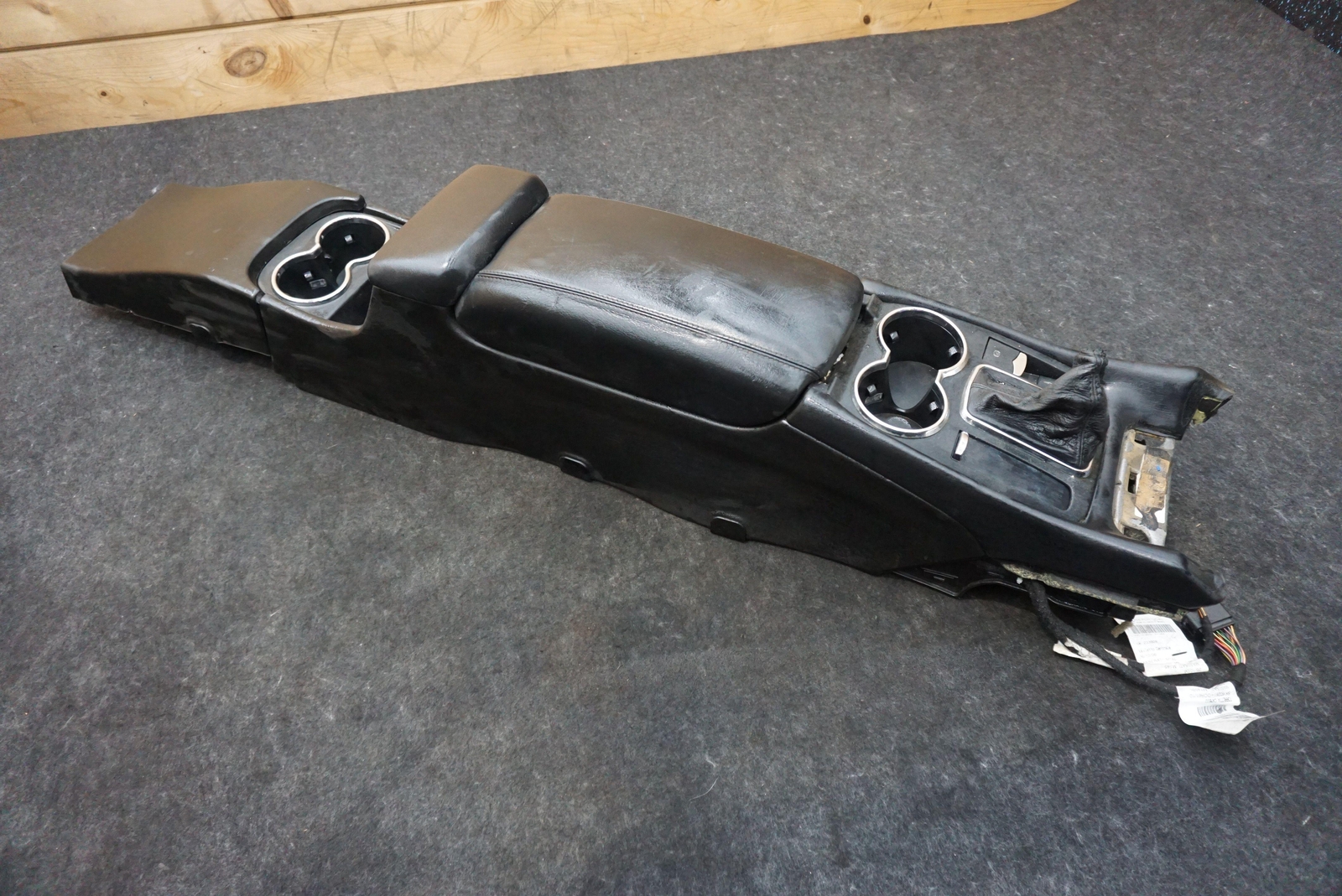 Center Console Tunnel Armrest Assembly 981600500 Maserati Granturismo 2008-17+