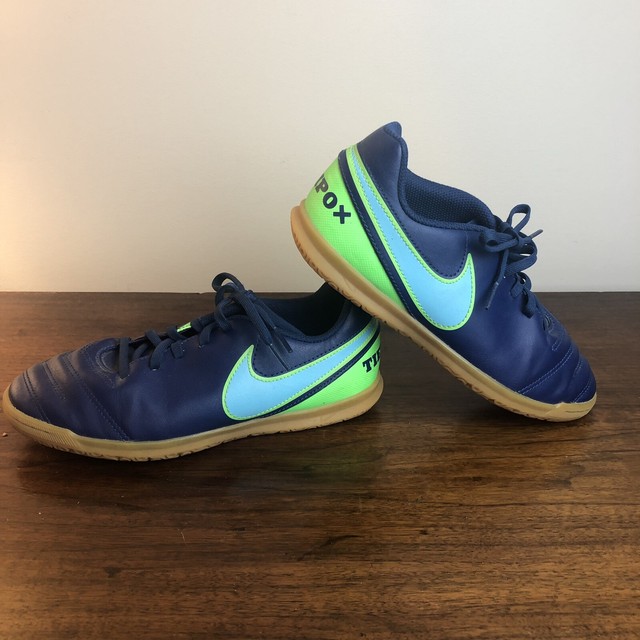 best place to buy indoor soccer shoes