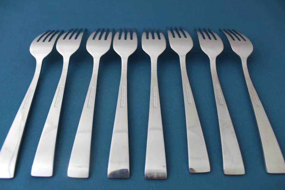 8 Tenedores de Cena Wallace JULIENNE Brillante 18/10 Acero Inoxidable Corea 7 3/8" Foto 4 de 4